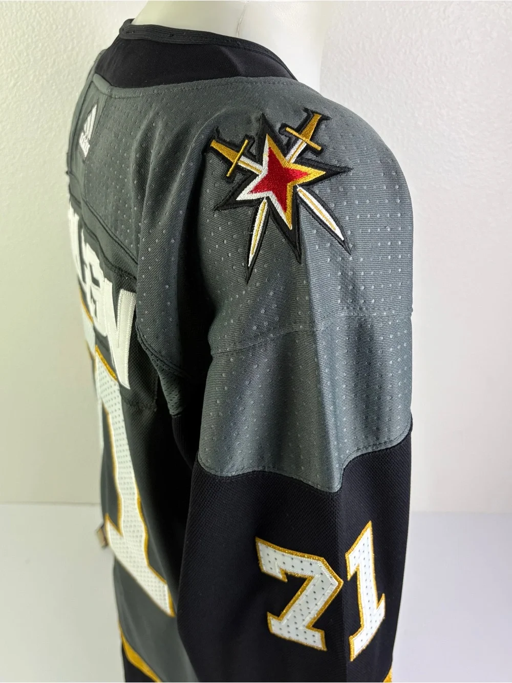William Karlsson #71 Vegas Golden Knights Adidas NHL Jersey Size 52 NWT